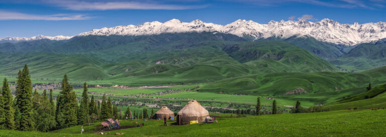 Ma Yanping - At-Tianshan-Mountain